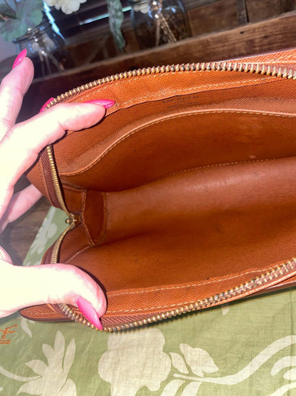Orsay Clutch