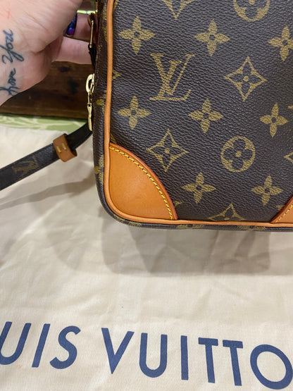 Amazone Crossbody