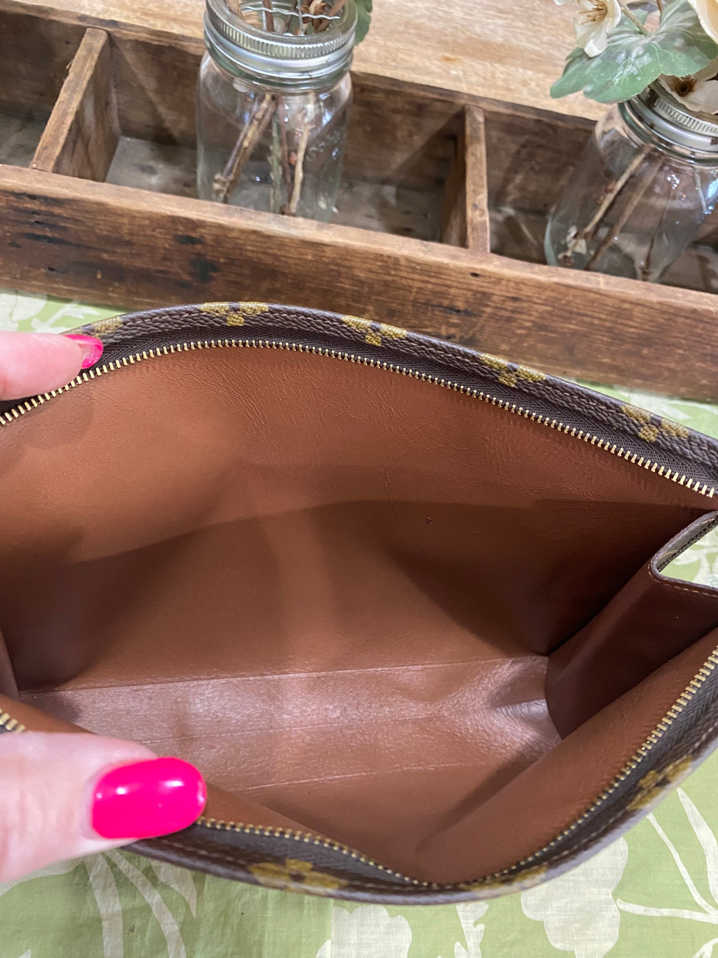 Vintage Toiletry 26