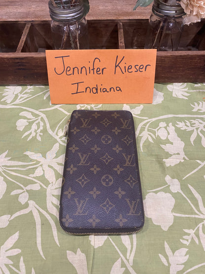 Daily Organizer Long Wallet