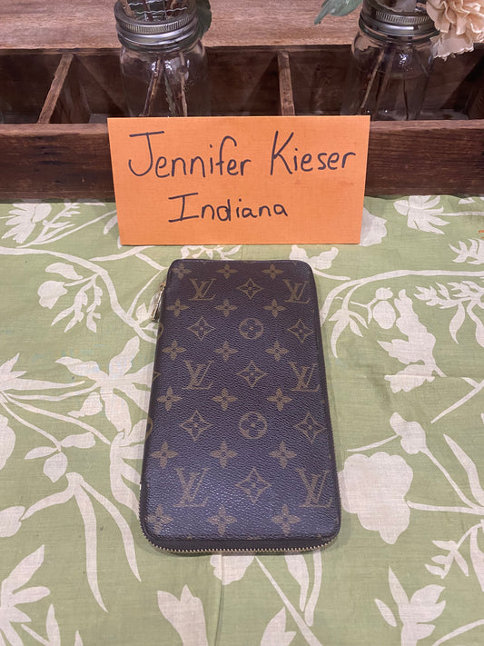 Daily Organizer Long Wallet