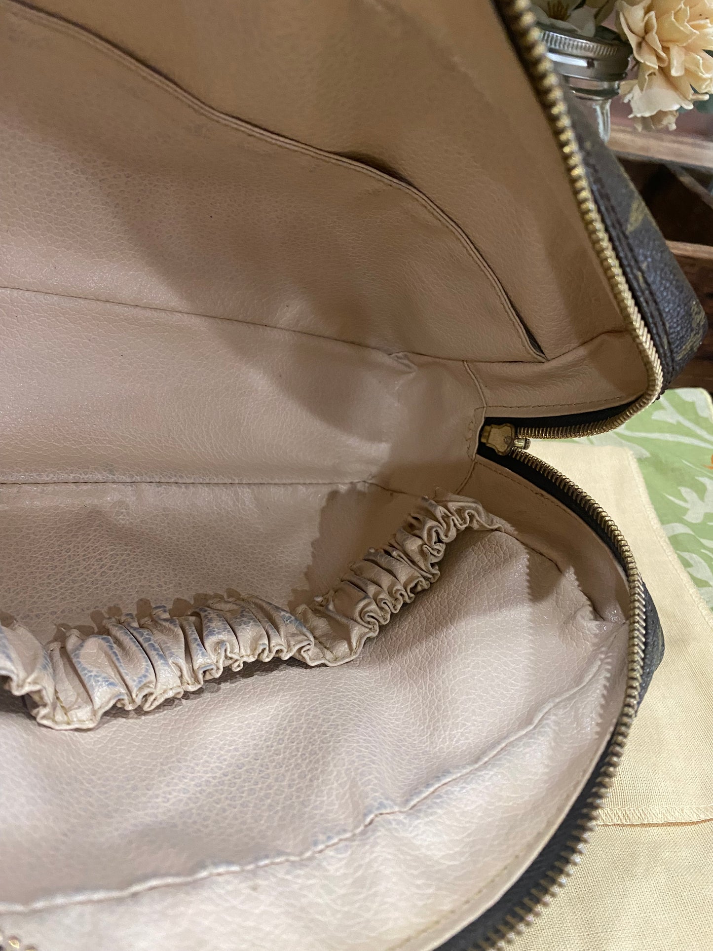 Vintage Trousse 23
