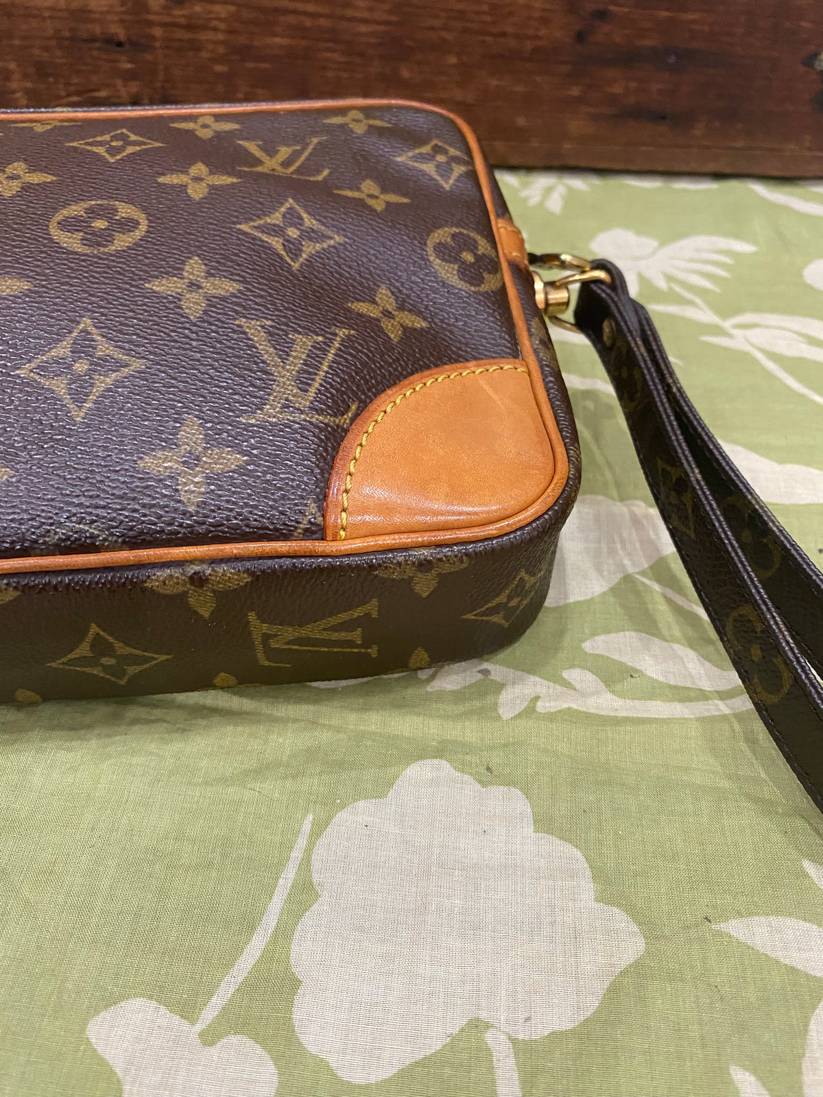 Vintage Marly Dragonne GM Wristlet Clutch
