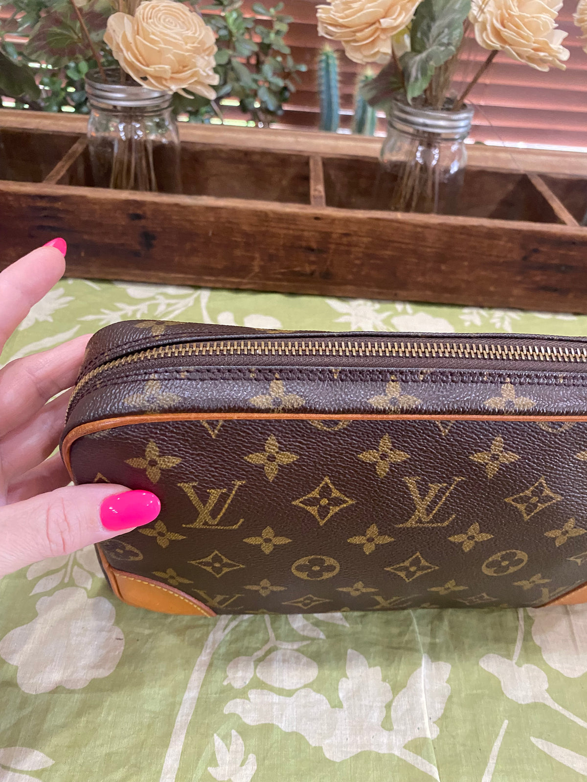 Vintage Marly Dragonne GM Wristlet Clutch