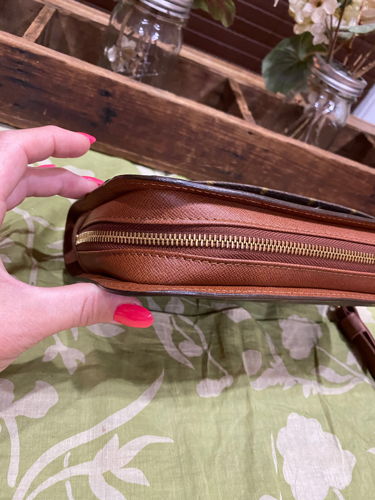 Orsay Clutch