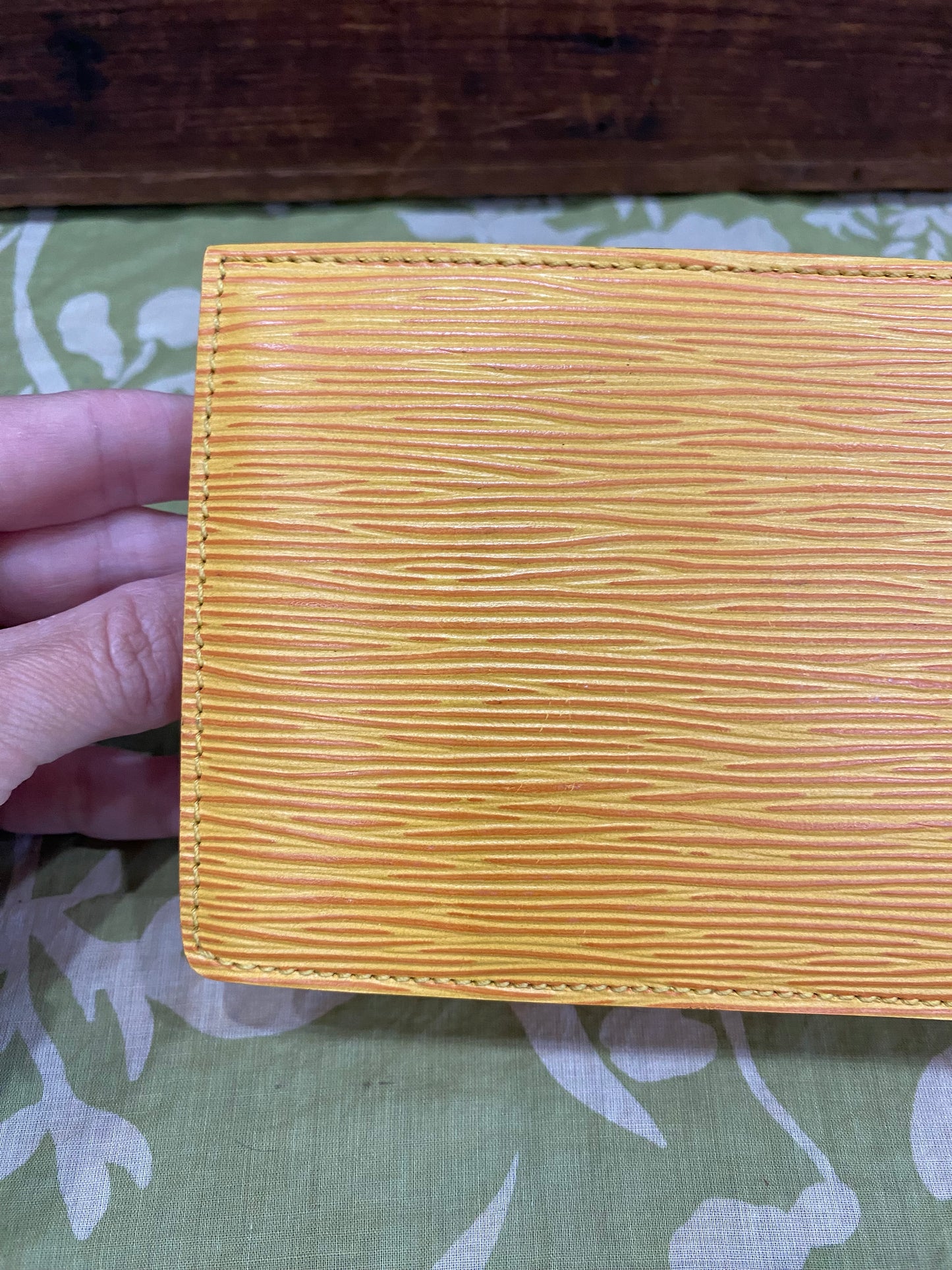 Toiletry 15 (Epi leather in Tassil Yellow)