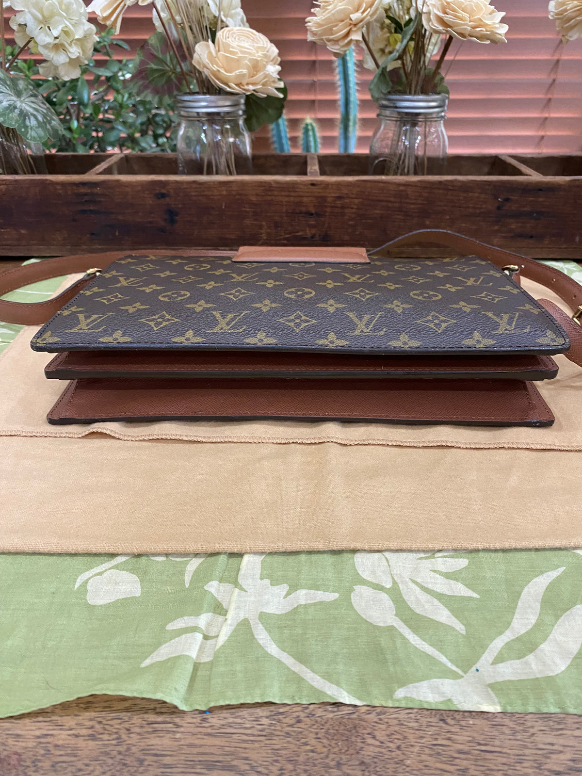 Vintage Courcelles Crossbody