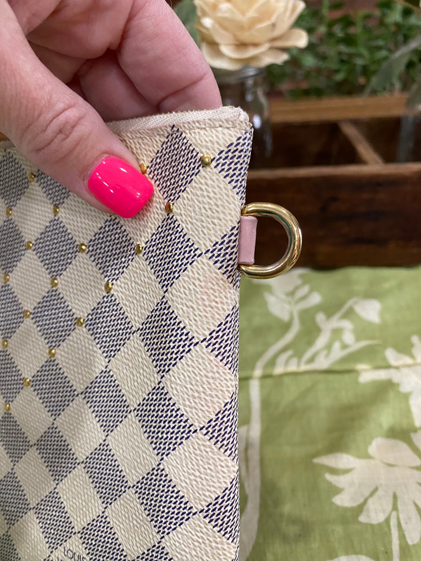 City Pouch- studded DA print with removable wristlet strap