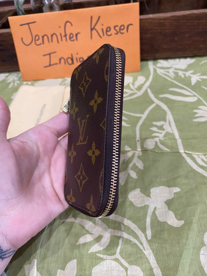 6 Key Zip Around Pouch