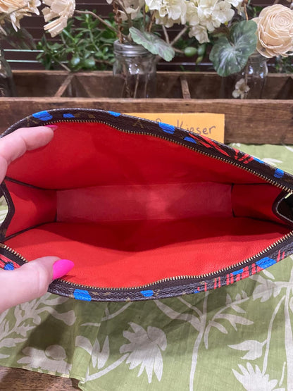 LE Jungle Toiletry 26