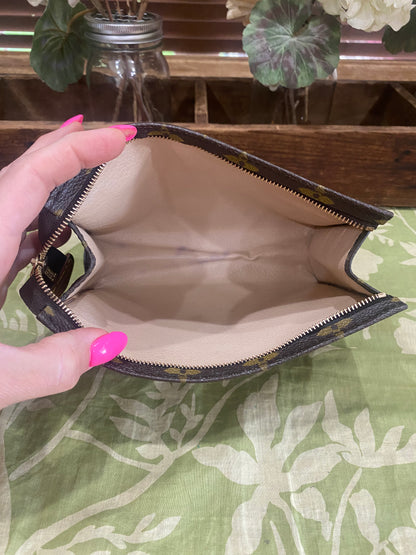 Vintage Toiletry 19