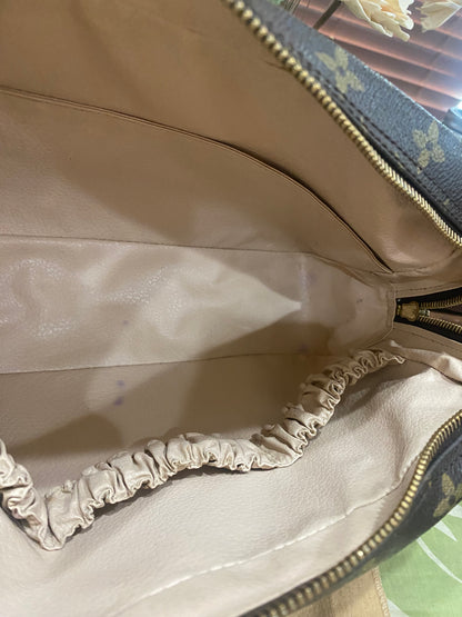 Vintage Trousse 28