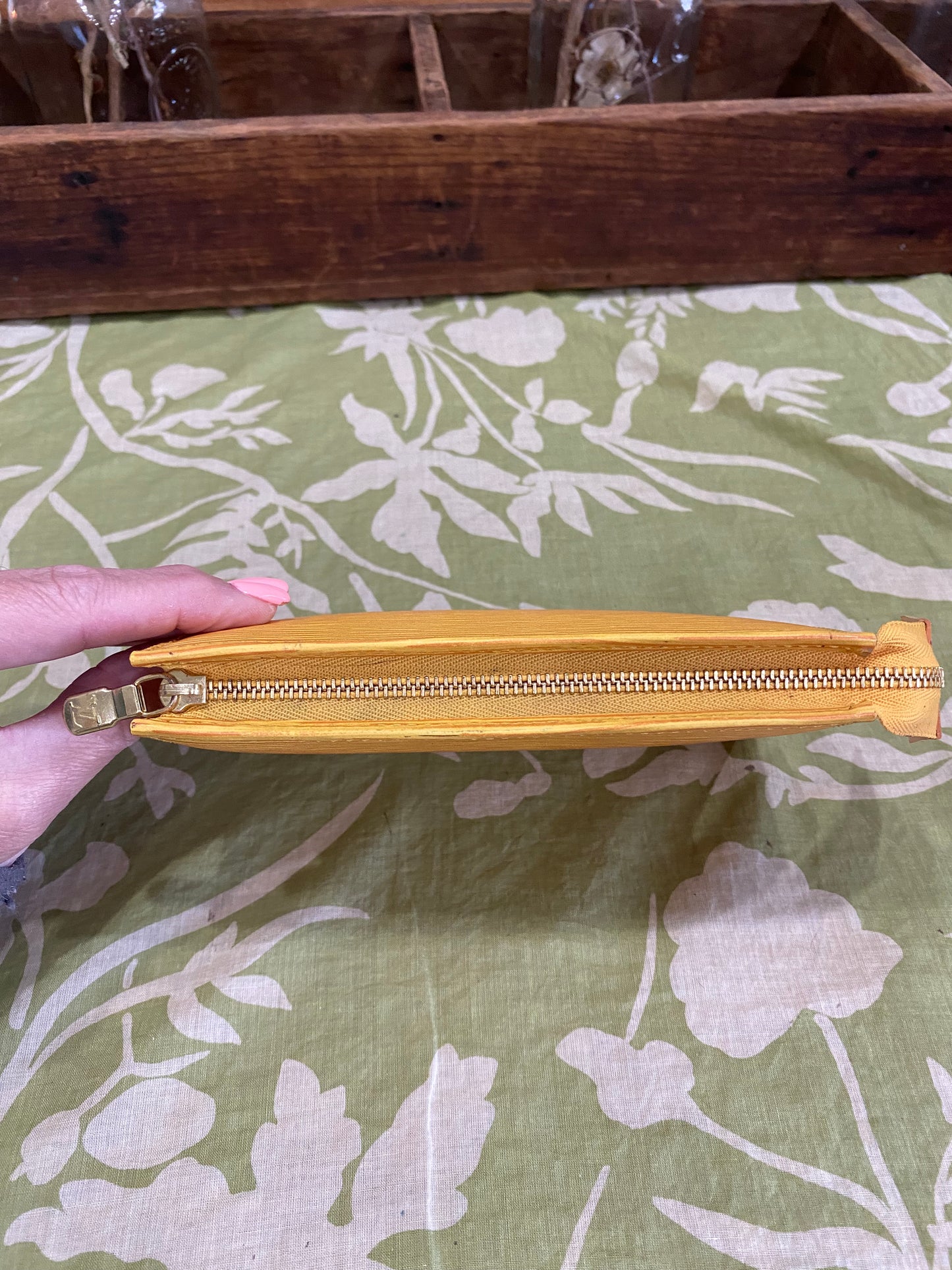 Toiletry 15 (Epi leather in Tassil Yellow)