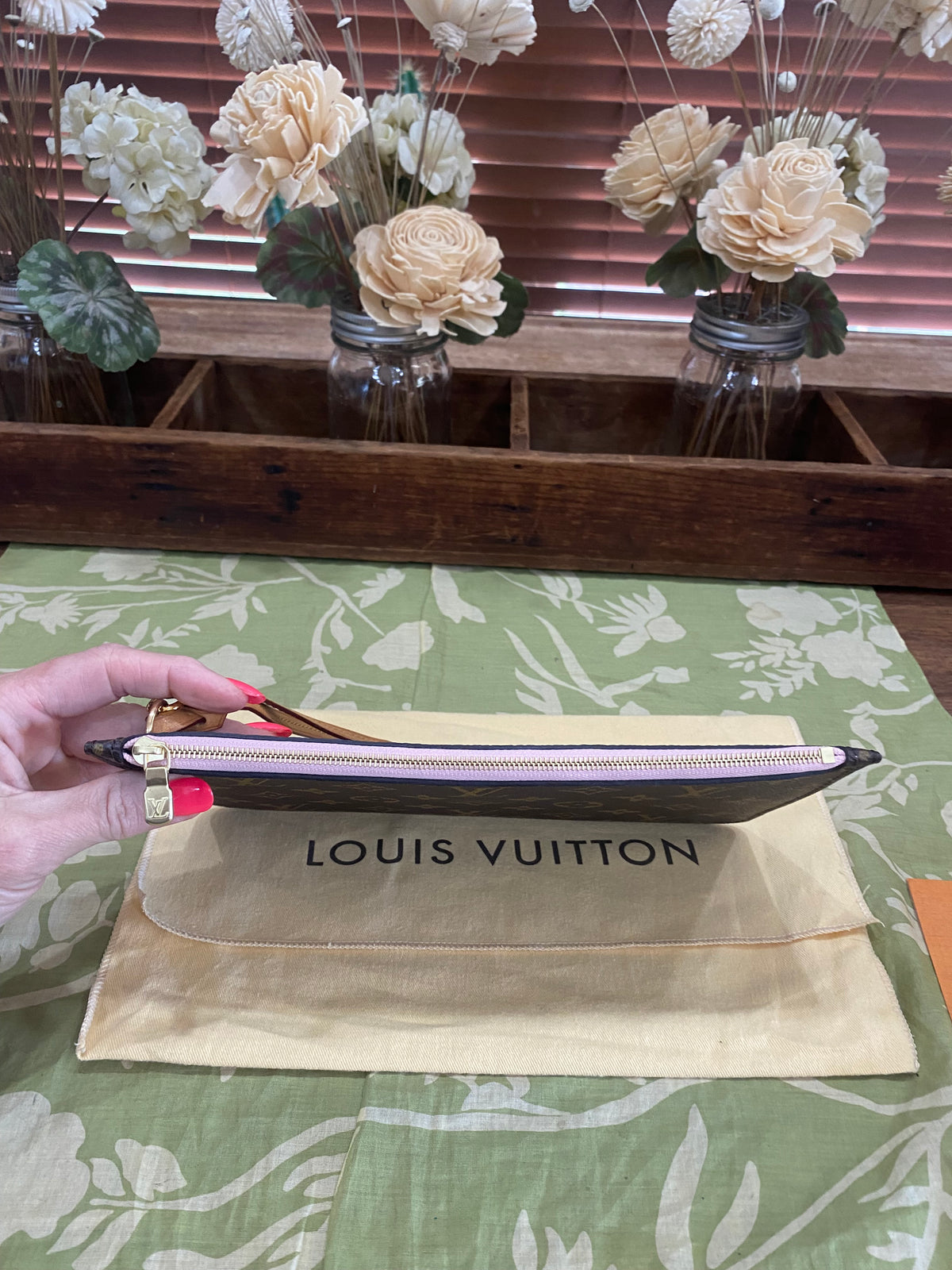 Neverfull Pouch GM