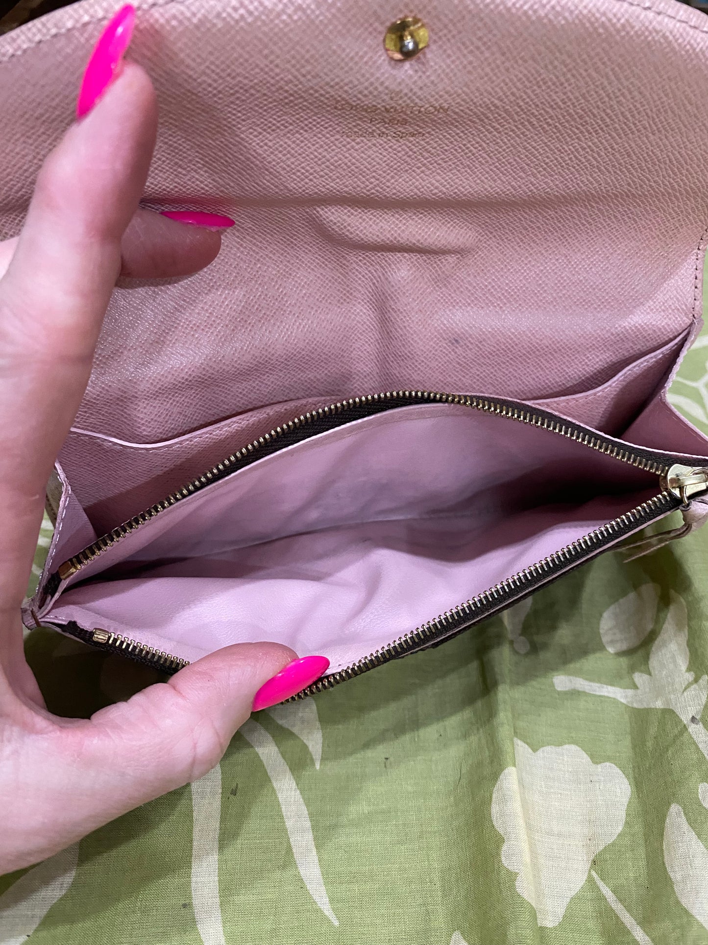 Caissa Wallet in Damier