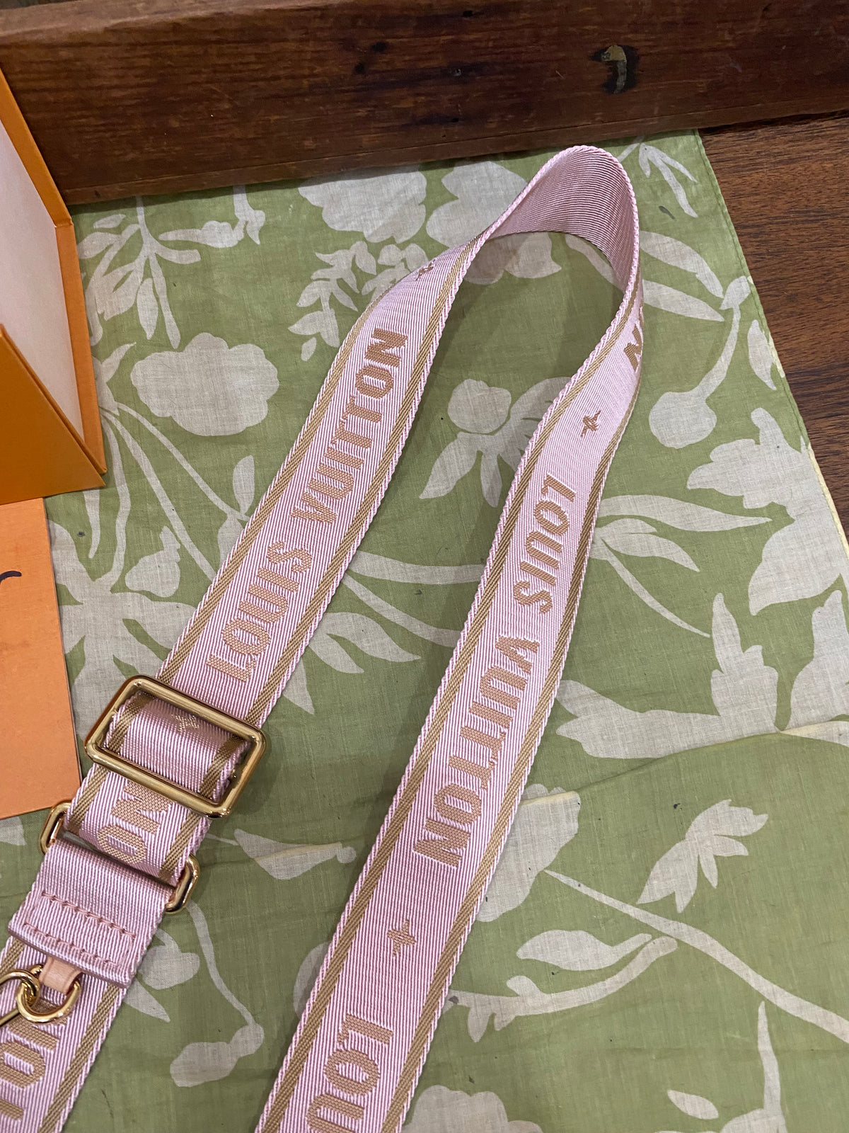 NEW Jacquard Removable Adjustable Strap and Coin Pouch