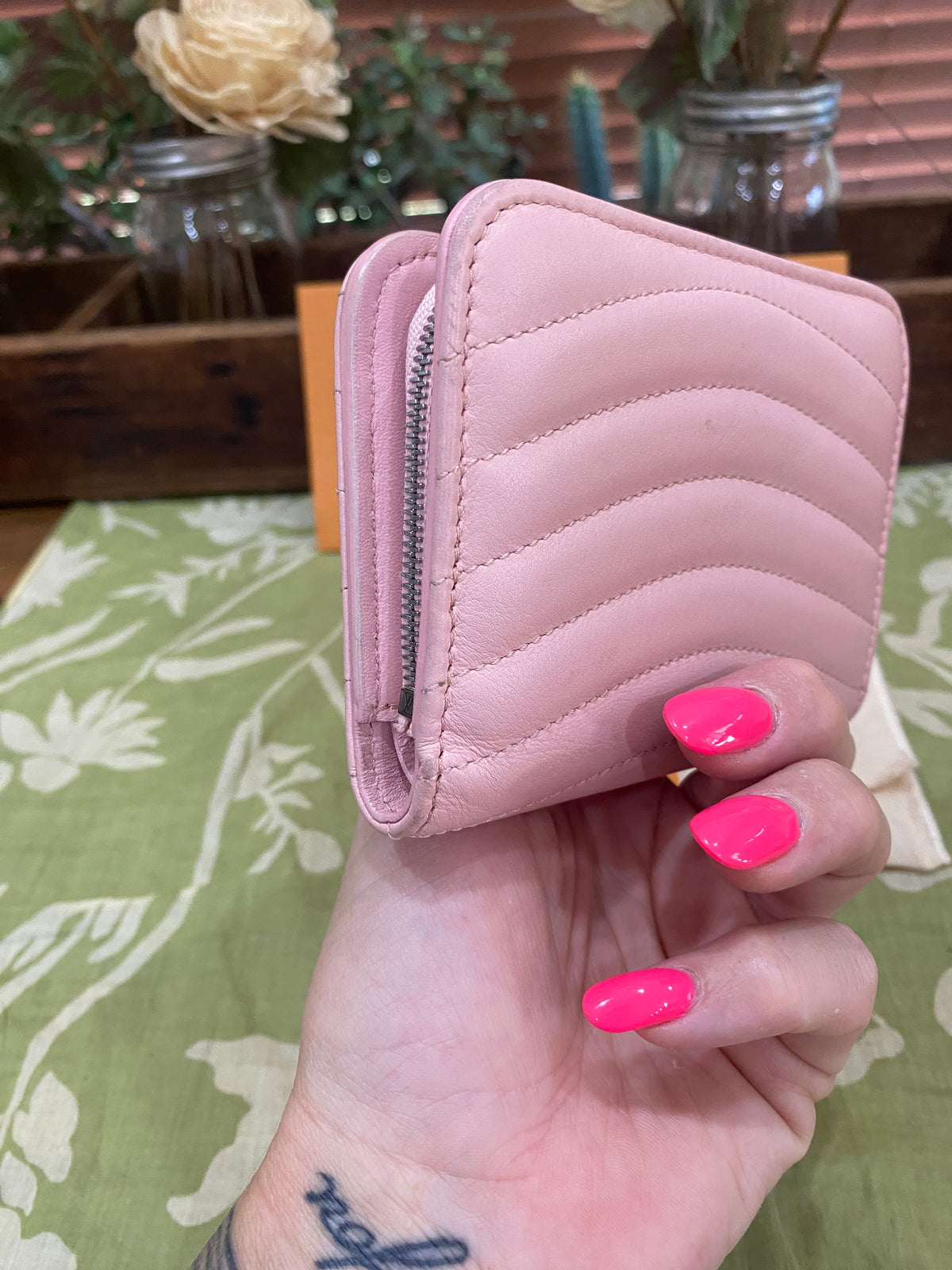 New Wave Calf Leather Compact Wallet in Rose Ballerine