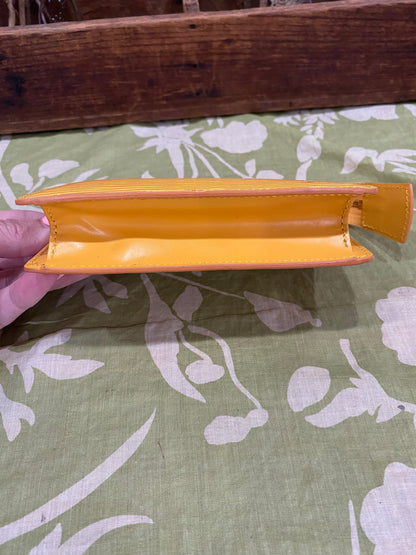 Toiletry 15 (Epi leather in Tassil Yellow)