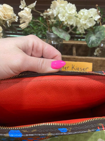 LE Jungle Toiletry 26