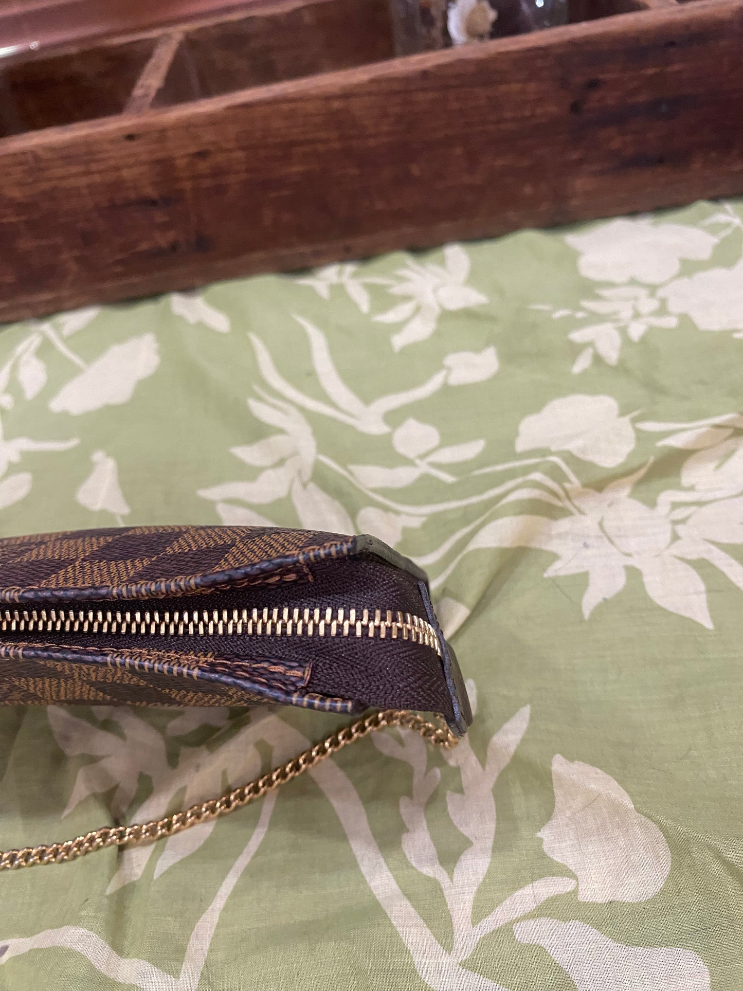 Bucket Pouch PM in DE print