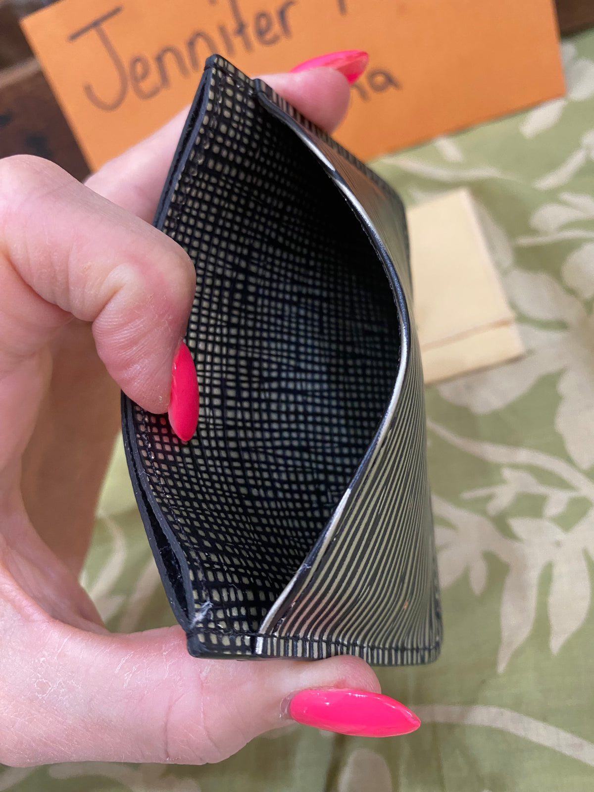 Epi Credit Card Case in Metallic Platine (silver/black)