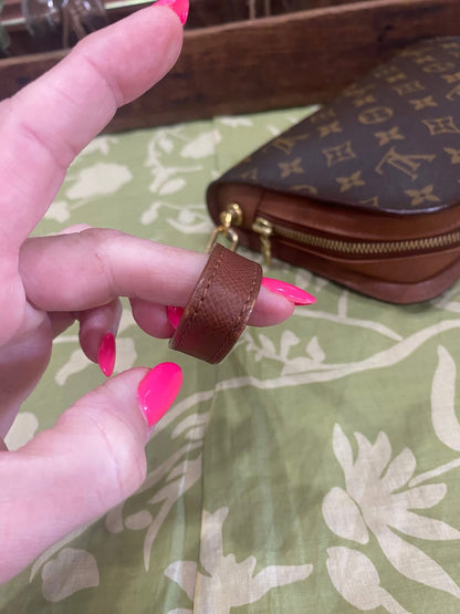 Orsay Clutch