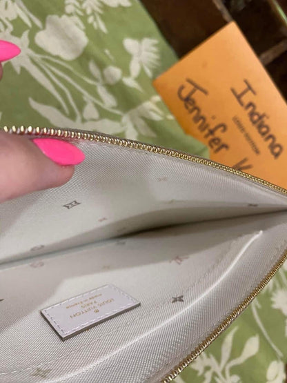 NEW Neverfull Pouch GM (Spring in the City Collection Sunset Khaki)