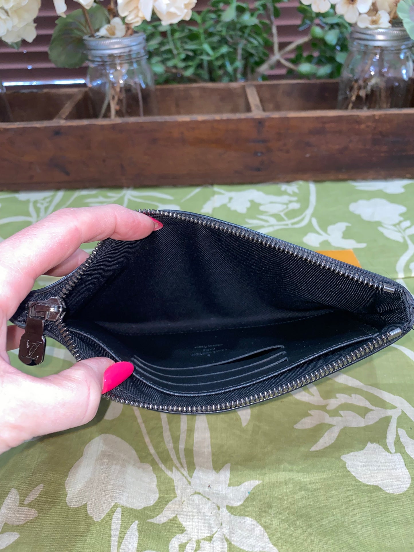 Discovery Pochette in Eclipse