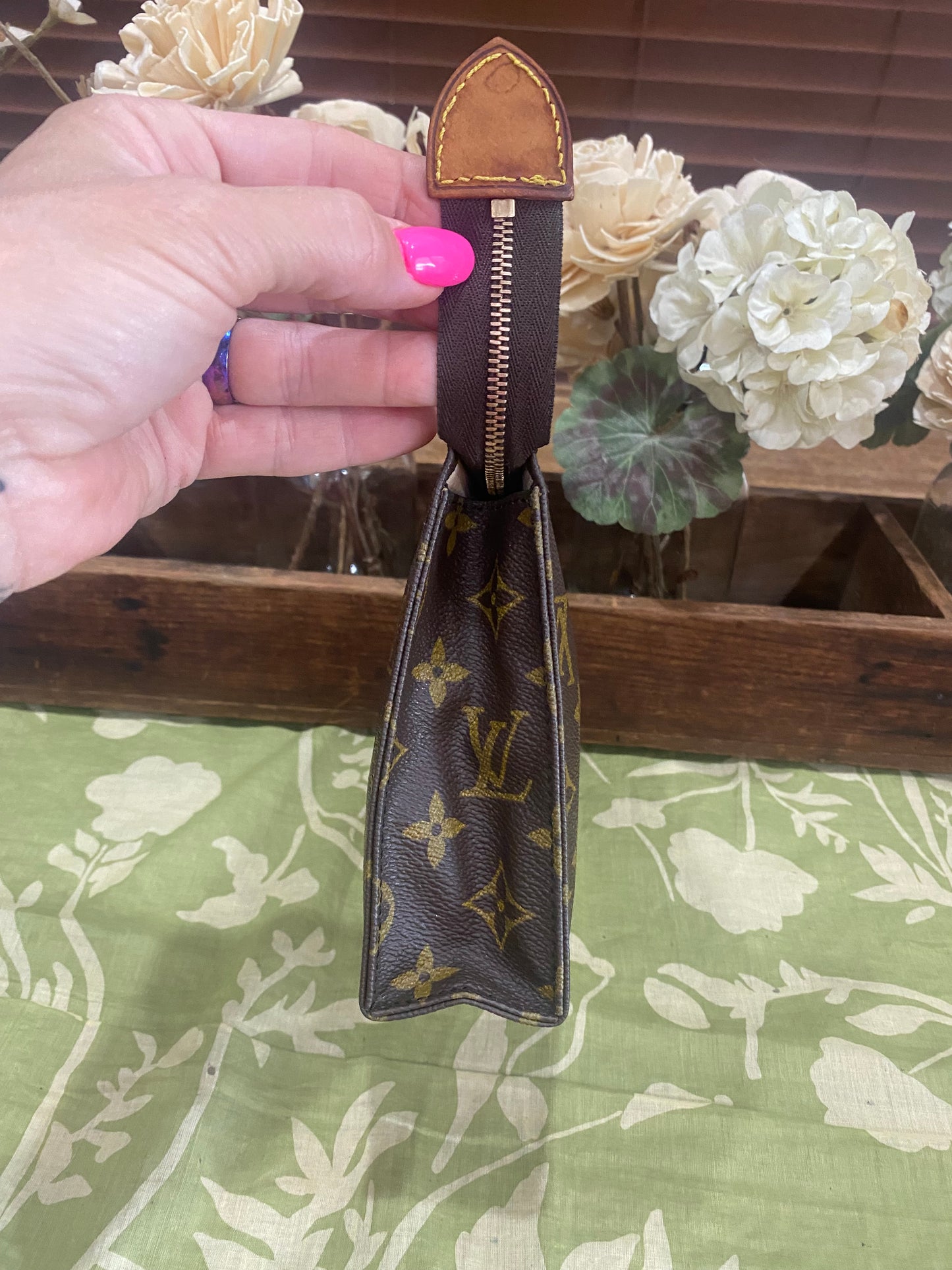 Vintage Toiletry 19