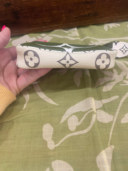 Monogram Giant Micro Pouchette