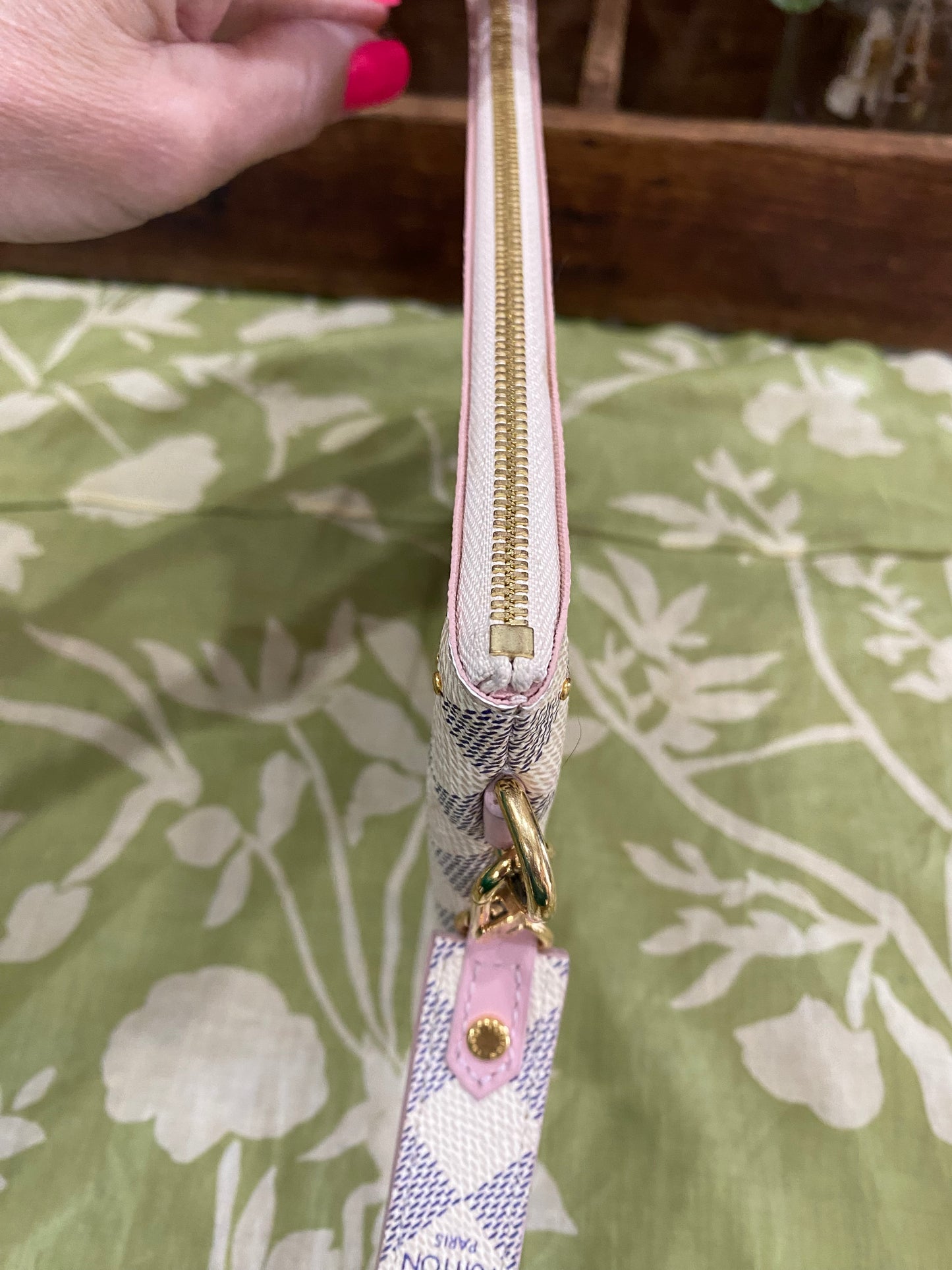 City Pouch- studded DA print with removable wristlet strap