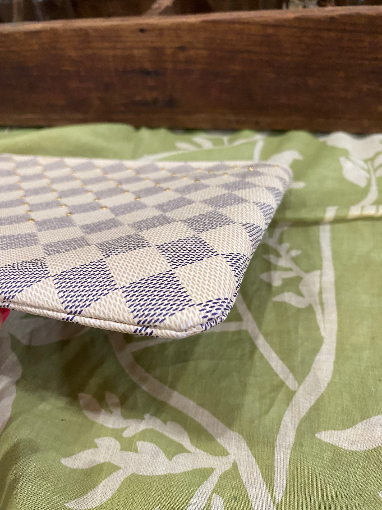 City Pouch- studded DA print with removable wristlet strap