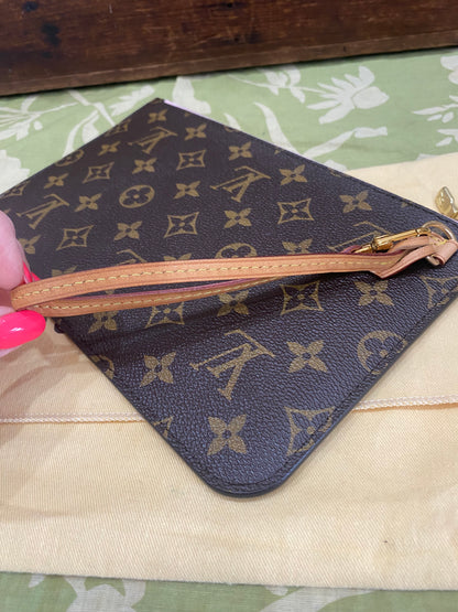 Neverfull Pouch GM