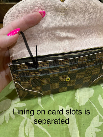 Caissa Wallet in Damier