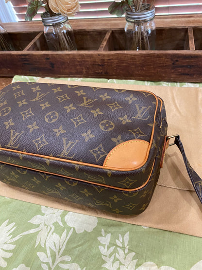 Nile Crossbody