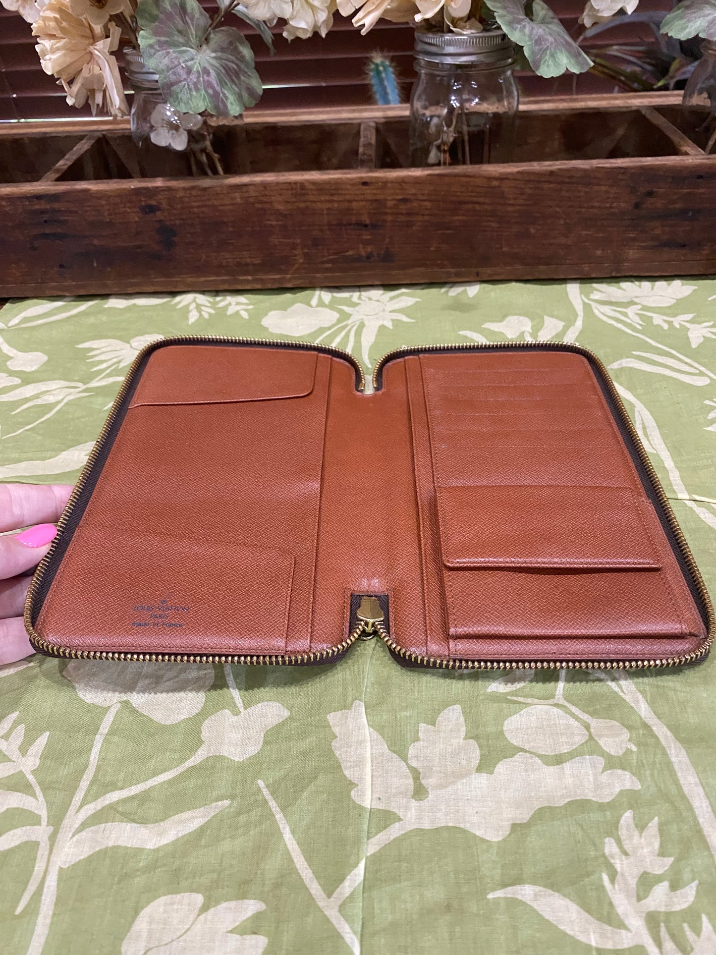 Daily Organizer Long Wallet