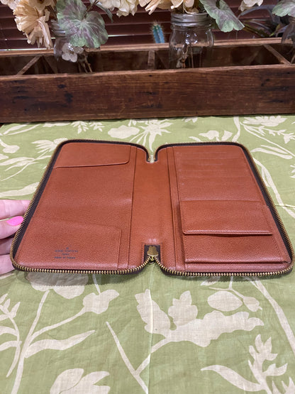 Daily Organizer Long Wallet