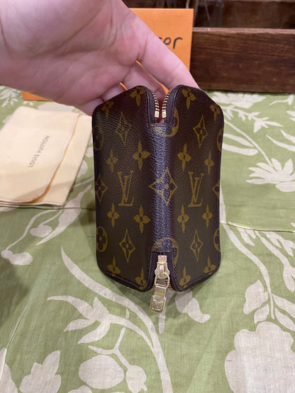 6 Key Zip Around Pouch