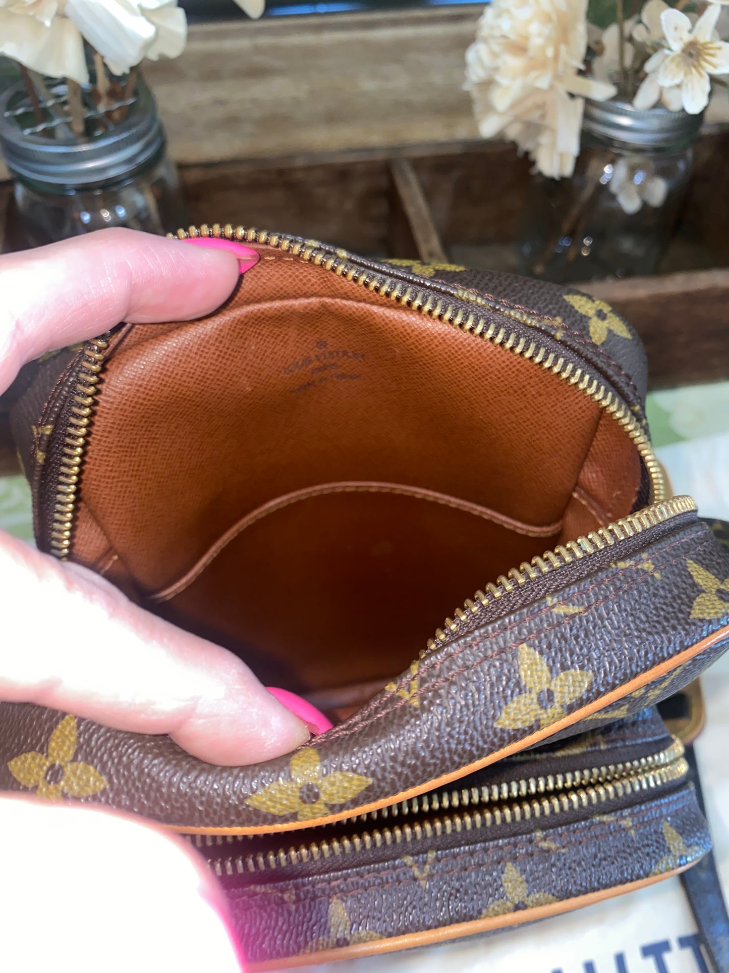 Amazone Crossbody
