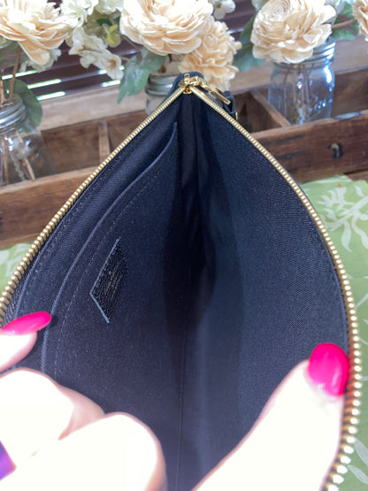 Daily Pouch in black Noir Empreinte