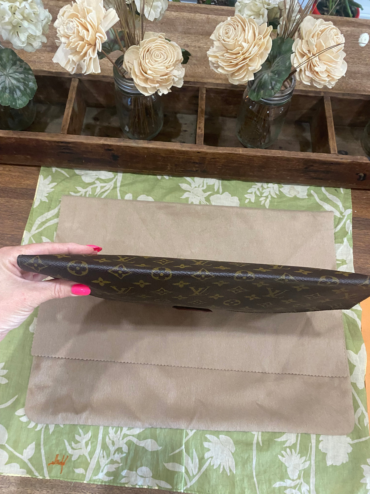 Vintage Poche Plate Envelope Document Clutch