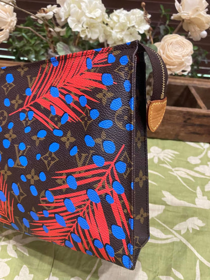 LE Jungle Toiletry 26