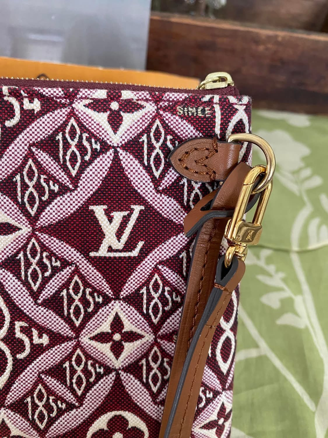 Neverfull Pouch