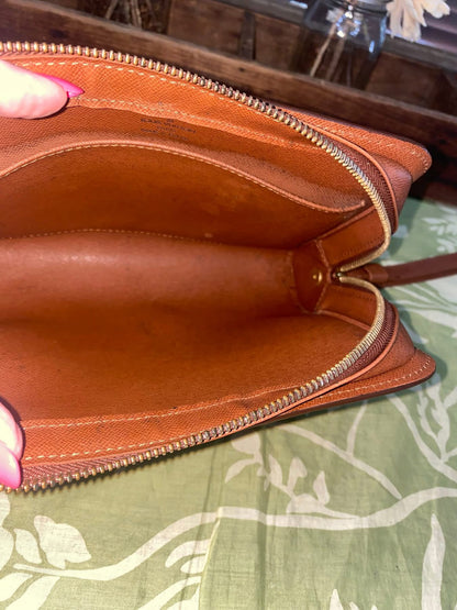 Orsay Clutch
