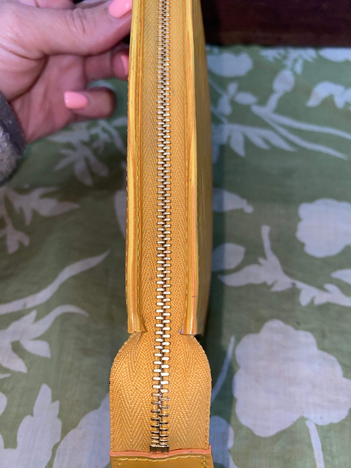 Toiletry 15 (Epi leather in Tassil Yellow)