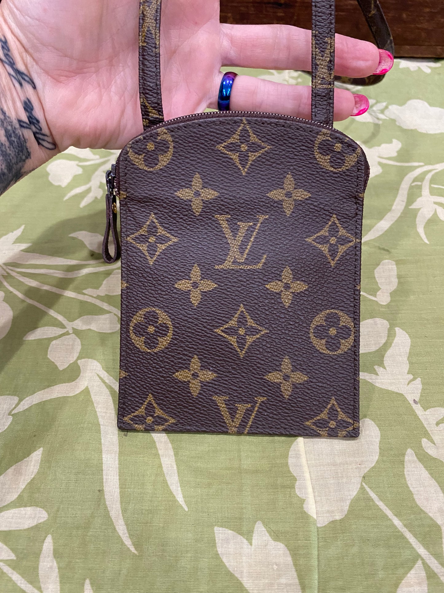 Vintage Pochette Secret Shoulder Bag