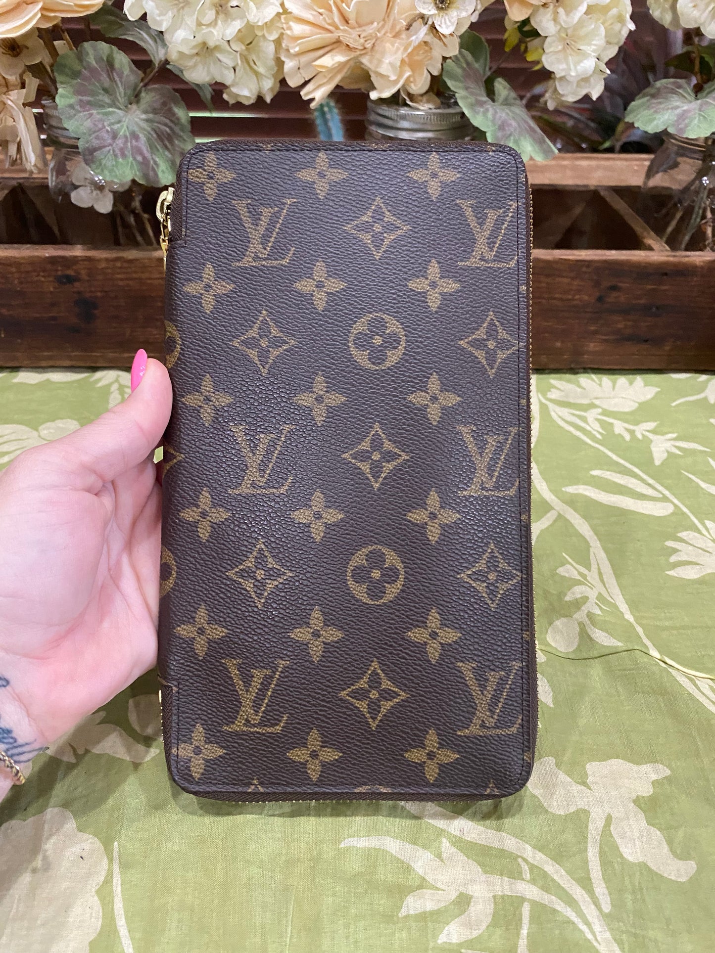 Daily Organizer Long Wallet