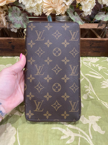 Daily Organizer Long Wallet