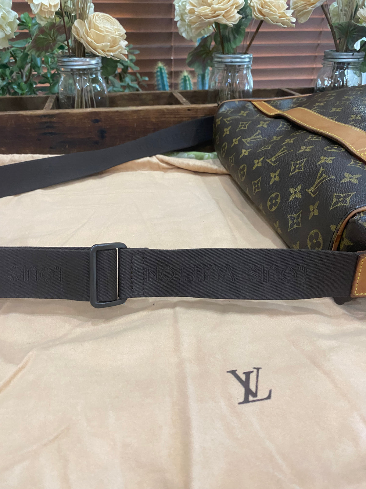 Abbesses Messenger Bag