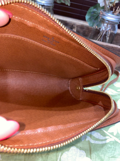 Orsay Clutch